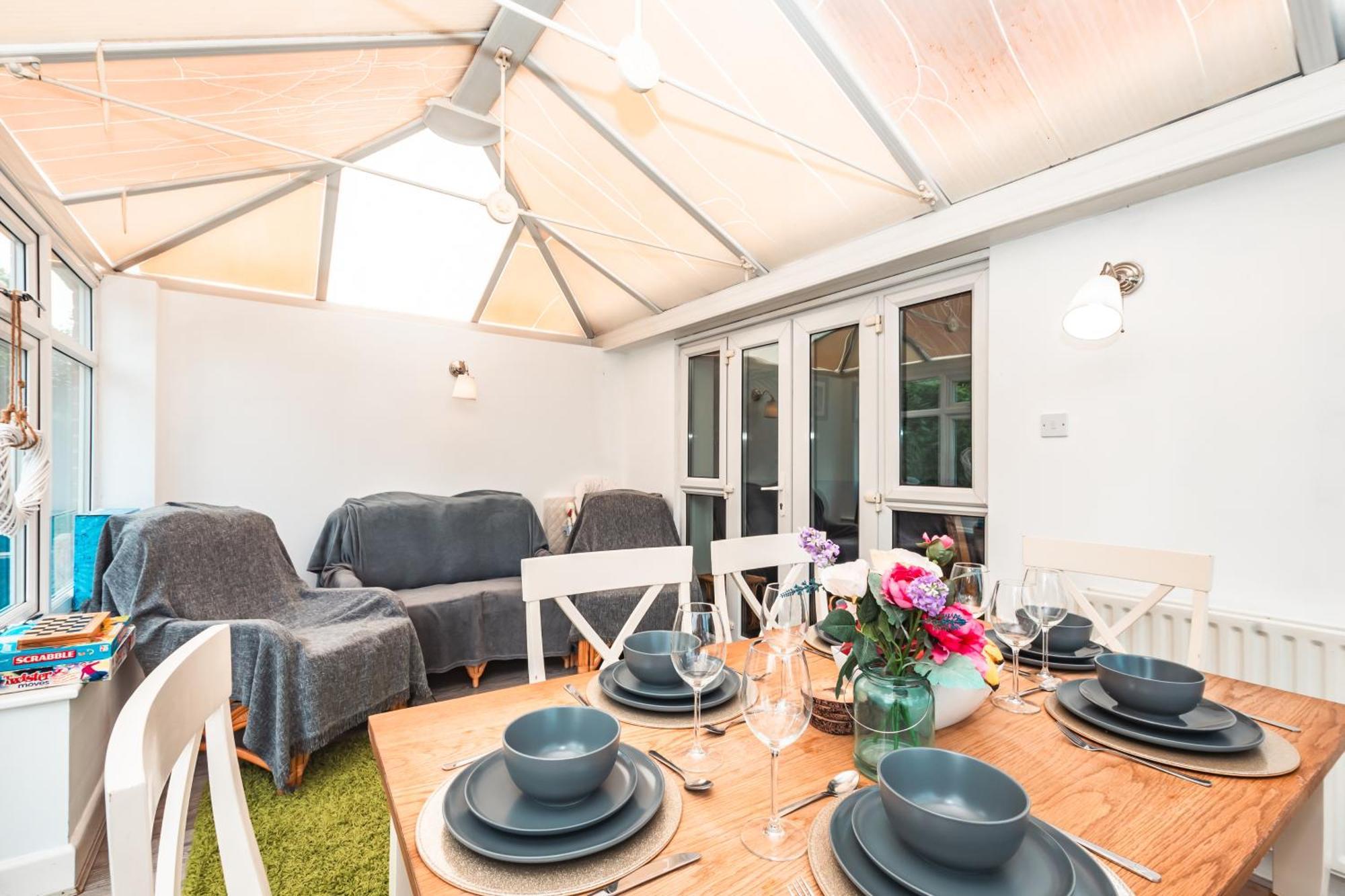 Family Gathering Bungalow Southampton Exterior foto
